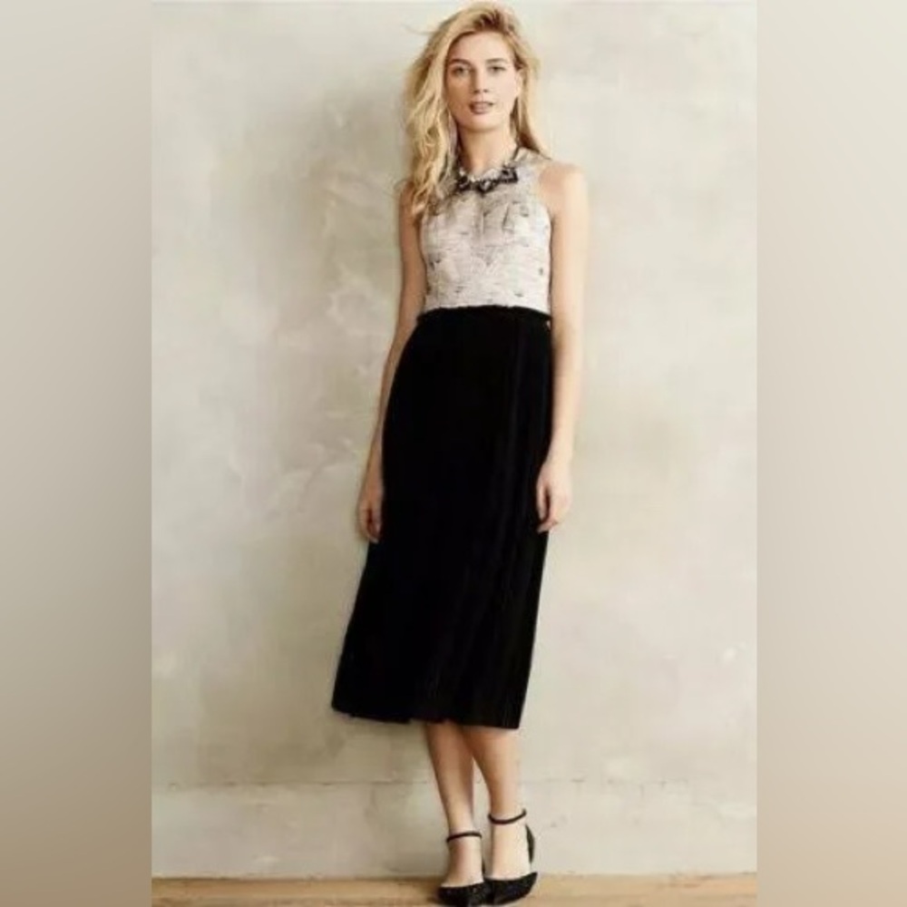 Nomad Morgan Carper size 4, gold and black dress